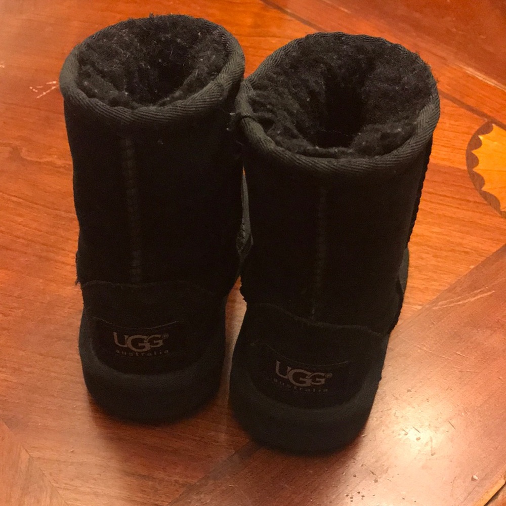 Toddlers black uggs